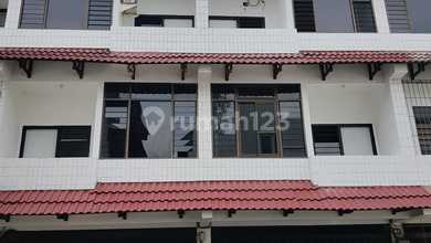 Rumah Elite di Kawasan Tambaksari, Surabaya, LB 450m², Harga 5,5 Miliar