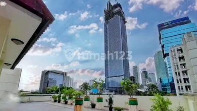 Rumah Mewah di Thamrin, Jakarta Pusat, 10 Kamar Tidur, LT 693m²