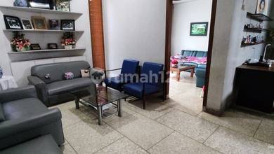 Jual Rumah Mewah Luas 186 m2 Kawasan Lengkong, Bandung