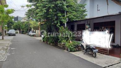 Jual Rumah Cantik Luas 180 m2 di Kampung Ambon, Jakarta Timur