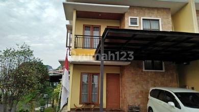 Hunian Elegan di Pondok Bambu, Jakarta Timur, 4 KT, LT 166m²