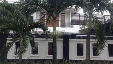 Jual Rumah Megah LT 410 m2 Kawasan Duren Sawit, Jakarta Timur