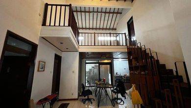 Rumah Eksklusif Luas 200 m2, di Dago, Bandung