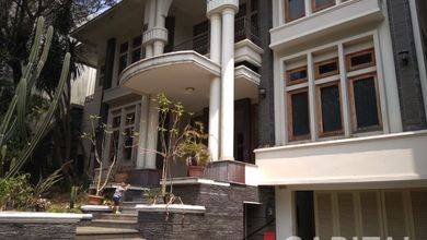 Rumah Mewah LT 700 m2, di Dago, Bandung