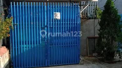 Kesempatan Rumah di Kartini, Jakarta Pusat, LB 100m², Harga 2,5 Miliar