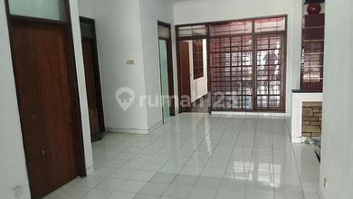 Rumah Modern di Cimenyan, Bandung, LT 140 m2