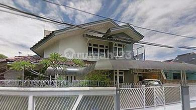 Hunian Elegan di Meruya, Jakarta Barat, 4 KT, LT 300m²