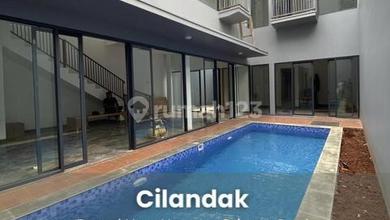 Rumah di Taman Wijaya Kusuma Cilandak