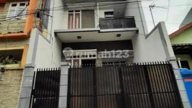 Rumah Premium area Kemayoran, Jakarta Pusat, LT 90 m2