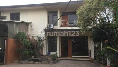 Rumah Mewah di Kawasan Setiabudi, Jakarta Selatan, LB 150m², Harga 28 Miliar