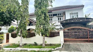 Cempaka putih Rumah 2 lantai siap huni (hoek) akses jalan 2 mobil lokasi strategis