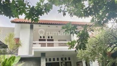 For Sale rumah Eksklusif di Bintaro, Tangerang Selatan - LT 641m²