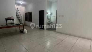 Rumah di Taman Kencana