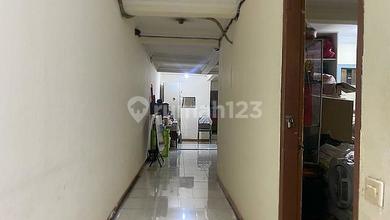 Rumah di Gunung sahari