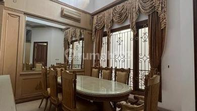 Jual Rumah Mewah Luas 200 m2 Kawasan Pantai Indah Kapuk, Jakarta Utara