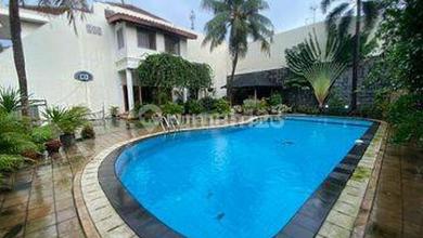 Rumah di Dalam Komplek Gudang Peluru Ada Pool Luas 1000 Meter