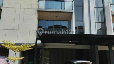 Rumah Premium di BSD, Tangerang, LT 195 m2