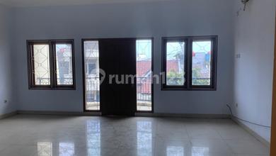 Dijual Rumah Nyaman di Citra Garden, Jakarta Barat - LT 96m²