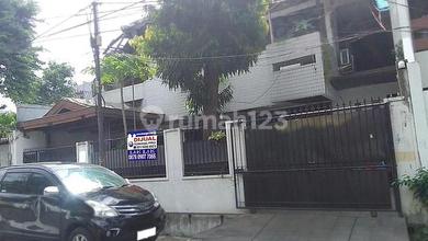 For Sale rumah Mewah di Tomang, Jakarta Barat - LT 249m²