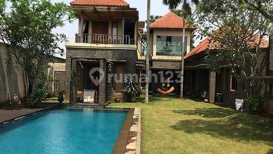 Rumah Area Luxury BSD, Tangerang - Harga Menarik 17,5 Miliar