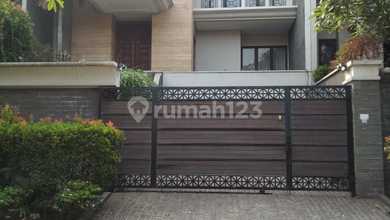 Rumah Area Luxury Senayan, Jakarta Selatan - Harga Terbaik 28 Miliar