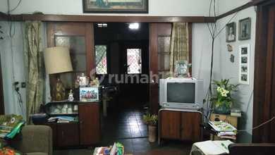 Rumah Eksklusif Luas 557 m2, di Riau, Bandung