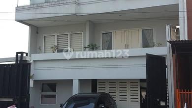 Jual Rumah Mewah Luas 408 m2 di Pegadungan, Jakarta Barat