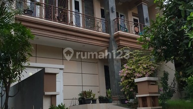 Jual Rumah Mewah LT 180 m2 Area Karawaci, Tangerang