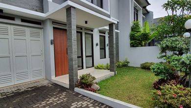 Jual Rumah Bagus LT 300 m2 di Batununggal, Bandung