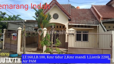 Disewakan Cepat Rumah Cantik dengan Tanah Luas 160 m2 di Tawangmas
