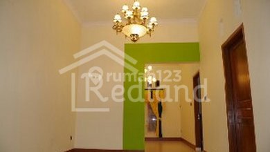 Rumah Dijual di Pudak Payung, Semarang, LB 360m², Harga Kompetitif!