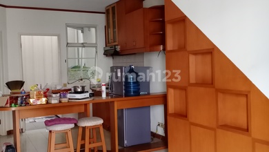 Rumah Elit Luas 60 m2, area Karawaci, Tangerang