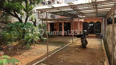 Rumah Elite di Kawasan Kembangan, Jakarta Barat, LB 150m², Harga 4,7 Miliar