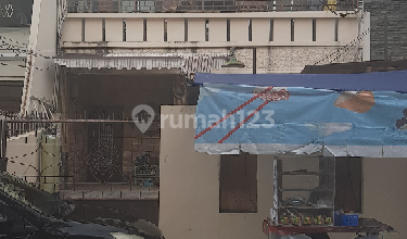 Rumah Elegan di Tanah Abang, Jakarta Pusat, 21 KT, LT 252m²