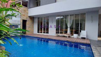 5 HOME COMPOUND AT CIPETE TROPICAL ATMOSPHERE