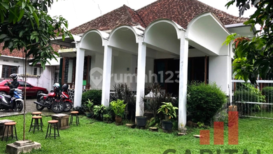 Jual Rumah Bagus LT 980 m2 di Bandung Wetan, Bandung