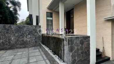 TOWNHOUSE TROPICAL MODERN KENANGA - AMPERA