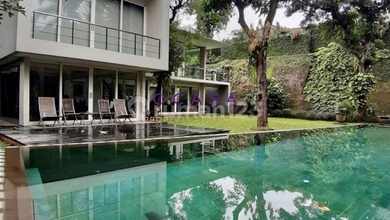 Rumah tropical minimalis modern at kemang  Jakarta selatan