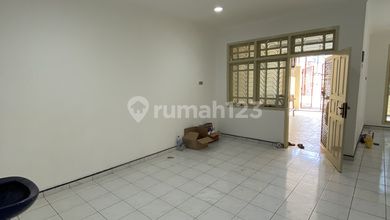 Rumah muara karang, luas 150, Baru renov, siap huni rapih