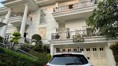Kesempatan Eksklusif, rumah Prestisius di BSD City, Tangerang, LB 968m²