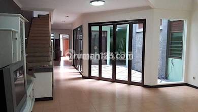 Jual Rumah Bagus Luas 400 m2 area Pasteur, Bandung