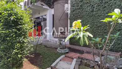 Jual Rumah Megah Luas 186 m2 Kawasan Lengkong, Bandung