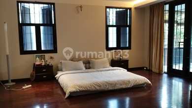 Rumah Area Luxury Ciumbuleuit, Bandung - Harga Menarik 16 Miliar