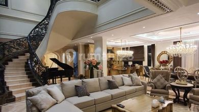 For Sale rumah Eksklusif di Kemang, Jakarta Selatan - LT 730m²