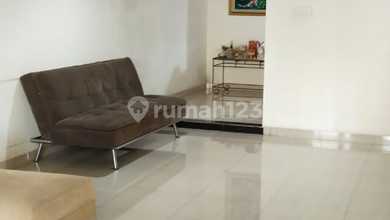 Rumah Dijual di Duta Garden, Tangerang, LB 200m², Harga Kompetitif!