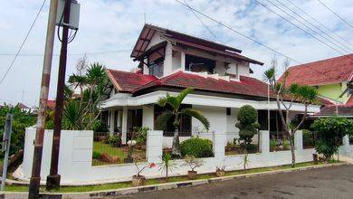 Rumah Modern di Banyumanik, Semarang, Luas 294 m2