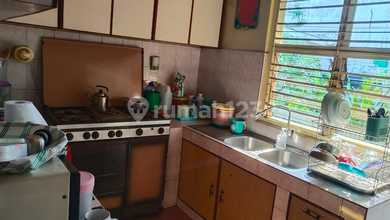 Rumah Modern di Tebet, Jakarta Selatan, Luas 265 m2