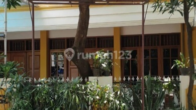 Jual Rumah Mewah Luas 198 m2 Kawasan Pleburan, Semarang