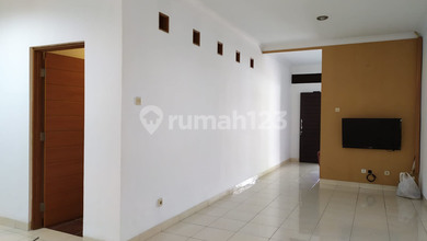 Kesempatan Rumah di Babakan Ciparay, Bandung, LB 135m², Harga 2,25 Miliar