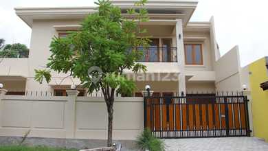 Rumah Modern Luas 314 Jual di Kebayoran Lama, Jakarta Selatan